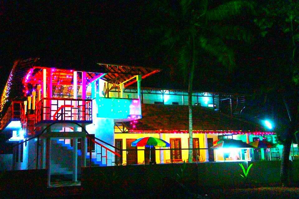 Chaandhni Lake View Hotel Alappuzha ภายนอก รูปภาพ